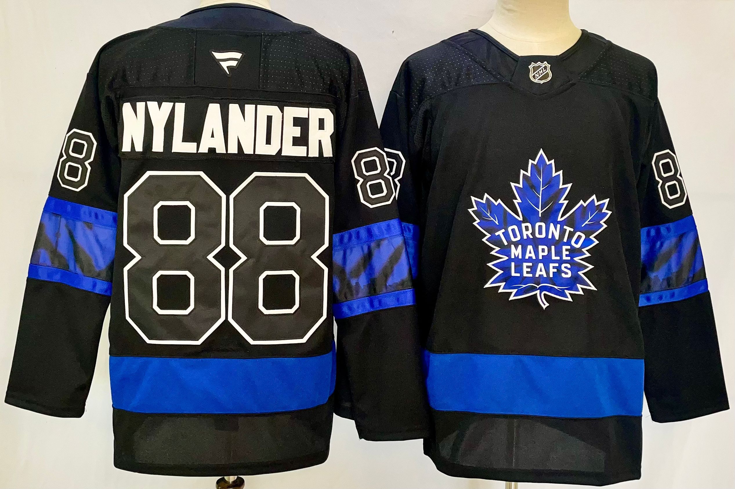 Men Toronto Maple Leafs 88 Nylander Black 2025 Home Premier Player NHL Jersey